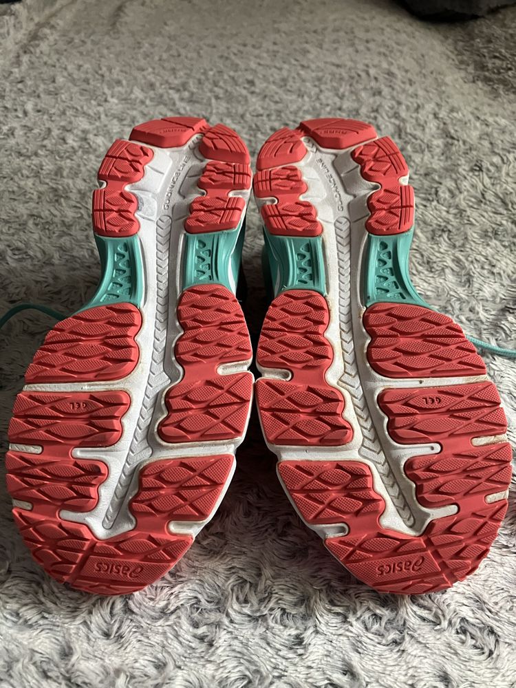 Asics gel-nimbus 18