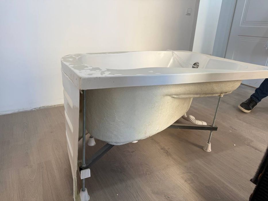 Ванна акрил новая 110x80