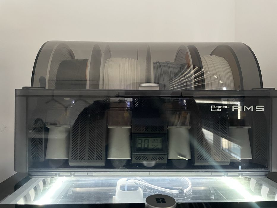 Bambu Lab X1C cu AMS