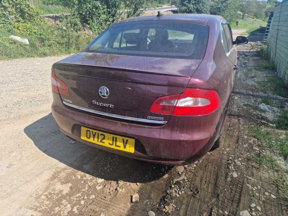 Dezmembrez dezmembrari Skoda Superb 1.6 TDI CAYC 2012 xenon piele