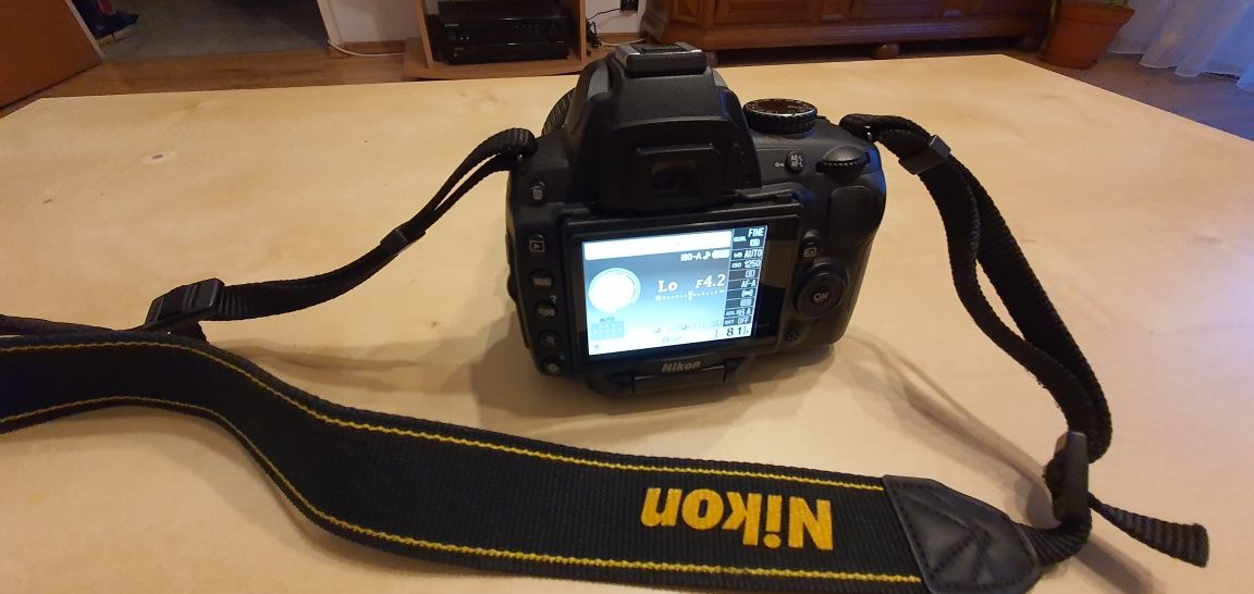 Vand DSLR Nikon D5000 în stare impecabila.