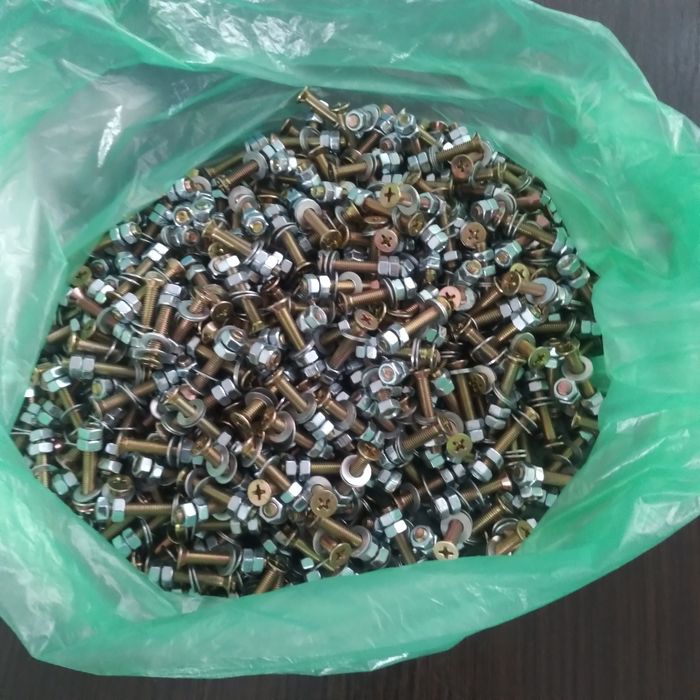 Продаются совсем новые остаток даже не пользовались  уже в сборе