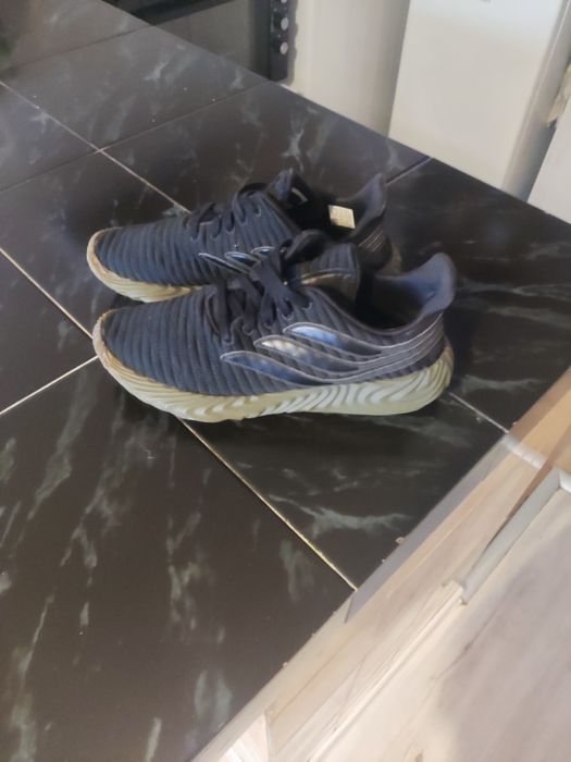 Маратонки Adidas Vokobs