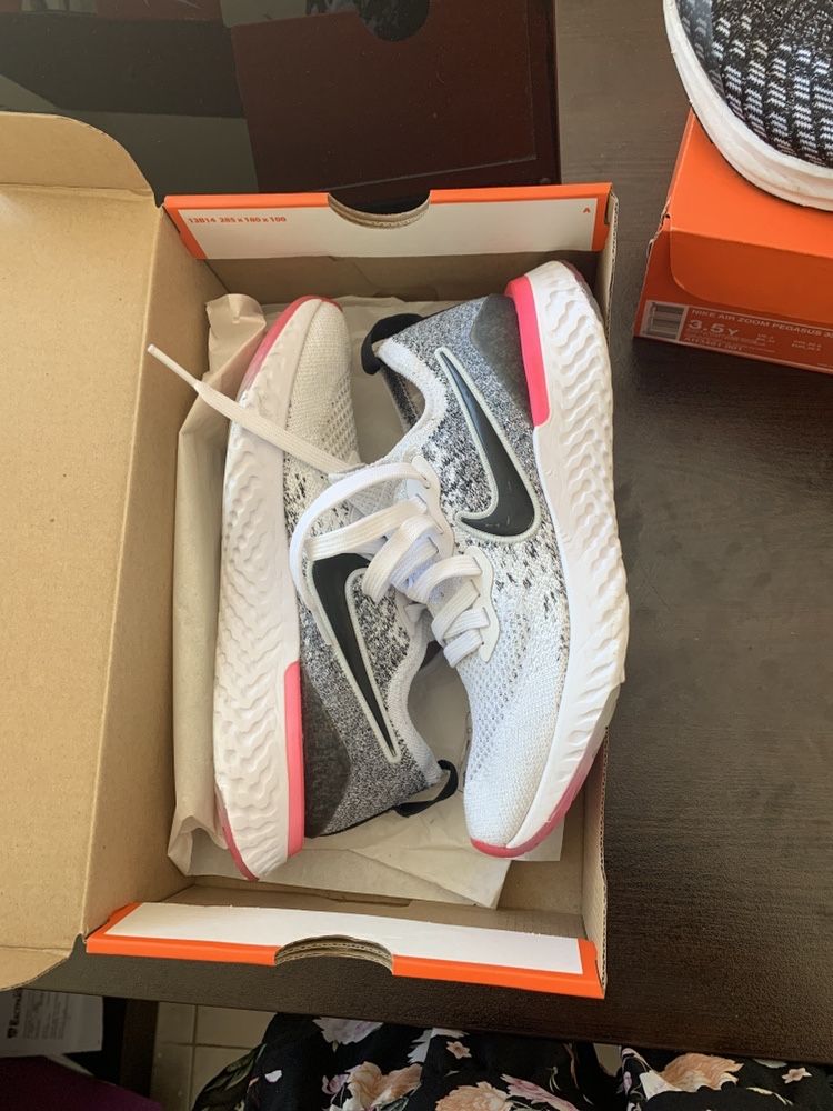 Маратонки NIKE