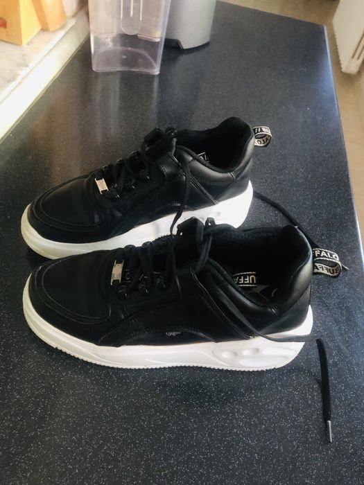 Adidași Buffalo 40