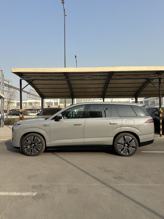 BYD Denza N8L (long) e3 , Flagship 2025 nalichiyada