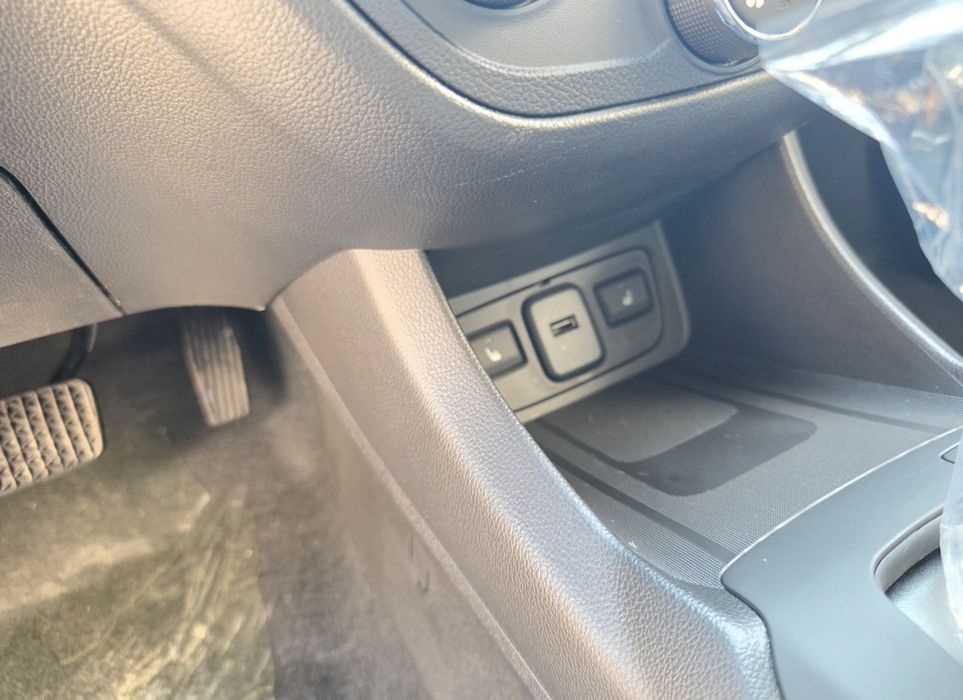 Кобальт мсм миднайт автомат сотилади.  2026йил