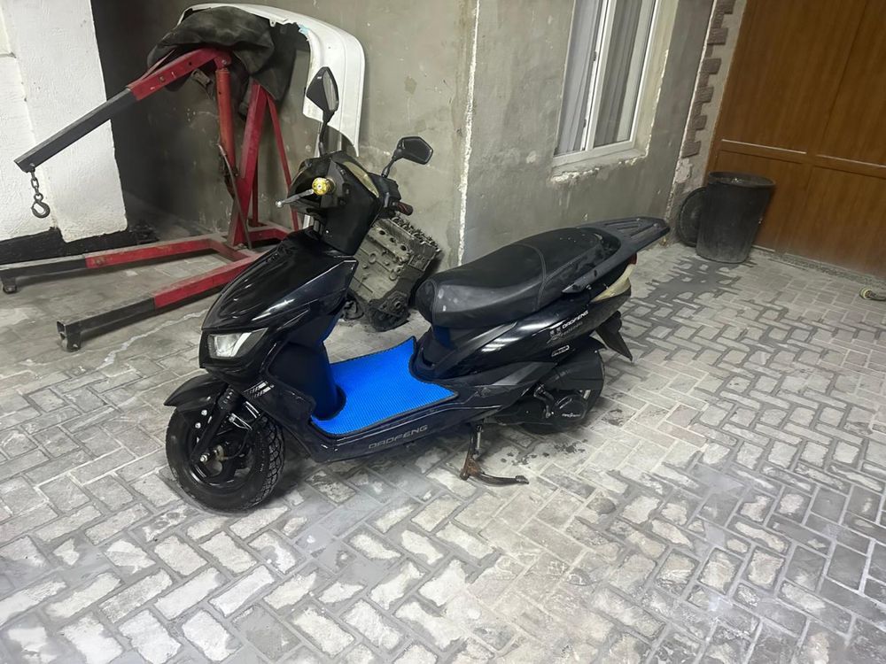 Продам мопед М8 торг есть реальному клиенту