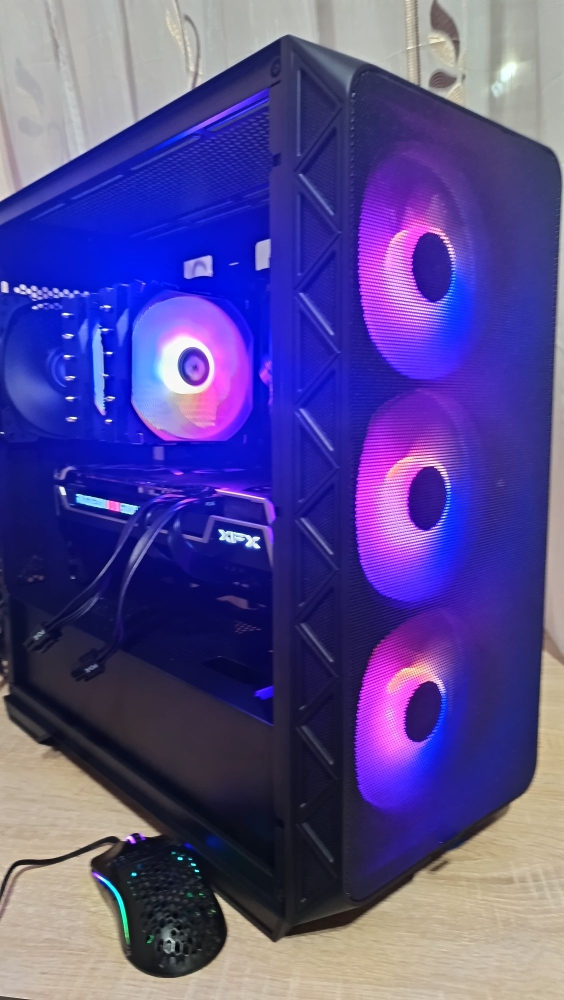 PC Gaming RYZEN 7700 | RX 6800 XT | Trimit prin CURIER