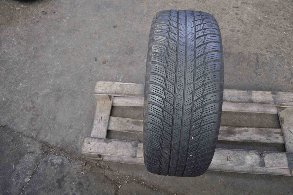 Anvelopa Iarna 225/50 R18 BRIDGESTONE BLIZZAK LM001 95H - Runflat