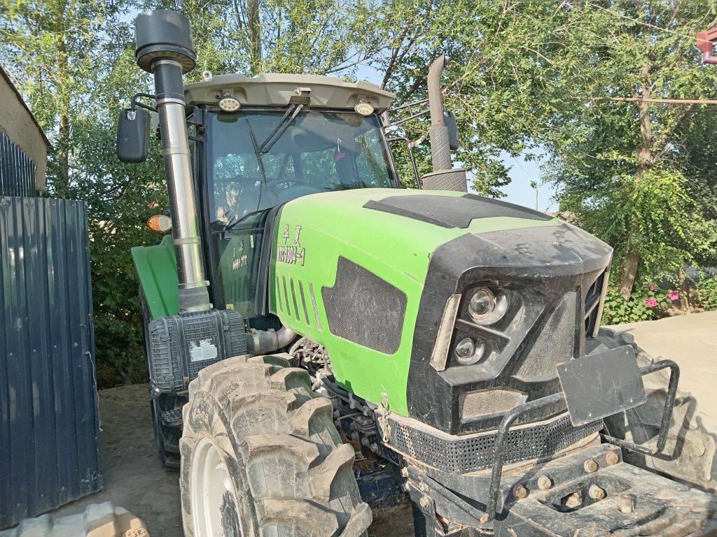 XTC-1804 traktor