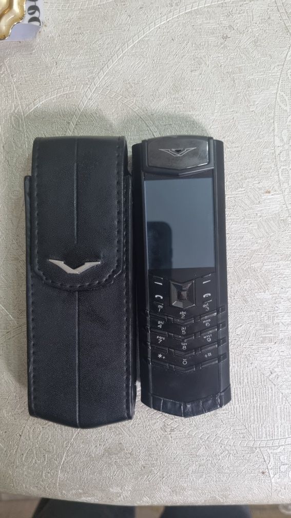 Vertu Телефон продам