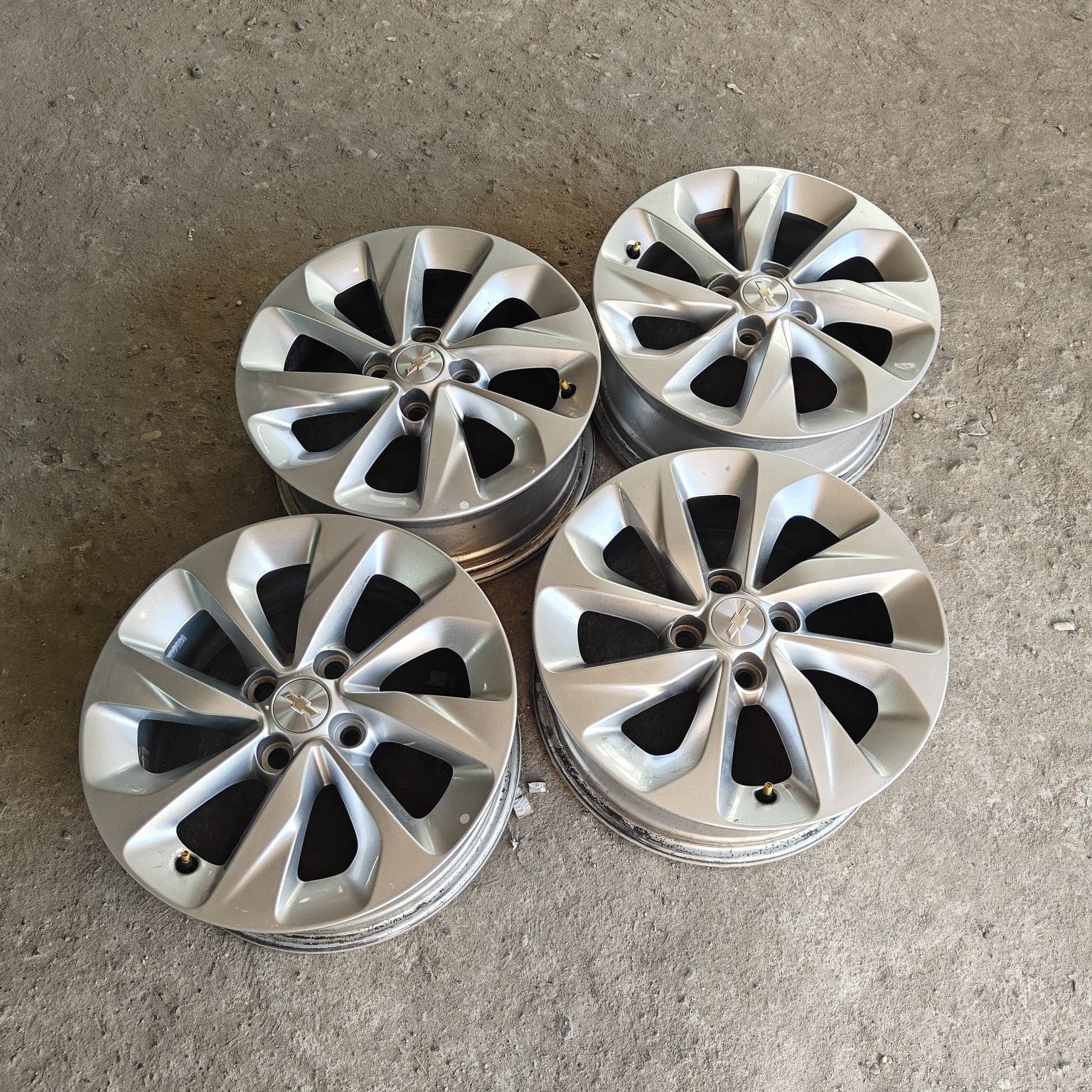 R15  PCD 4 *100 Комплект оригинальных легкосплавных дисков