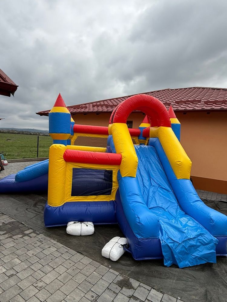 Tobogane gonflabile de închiriat