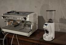 Masina de cafea cu rasnita Nuova Simonelli