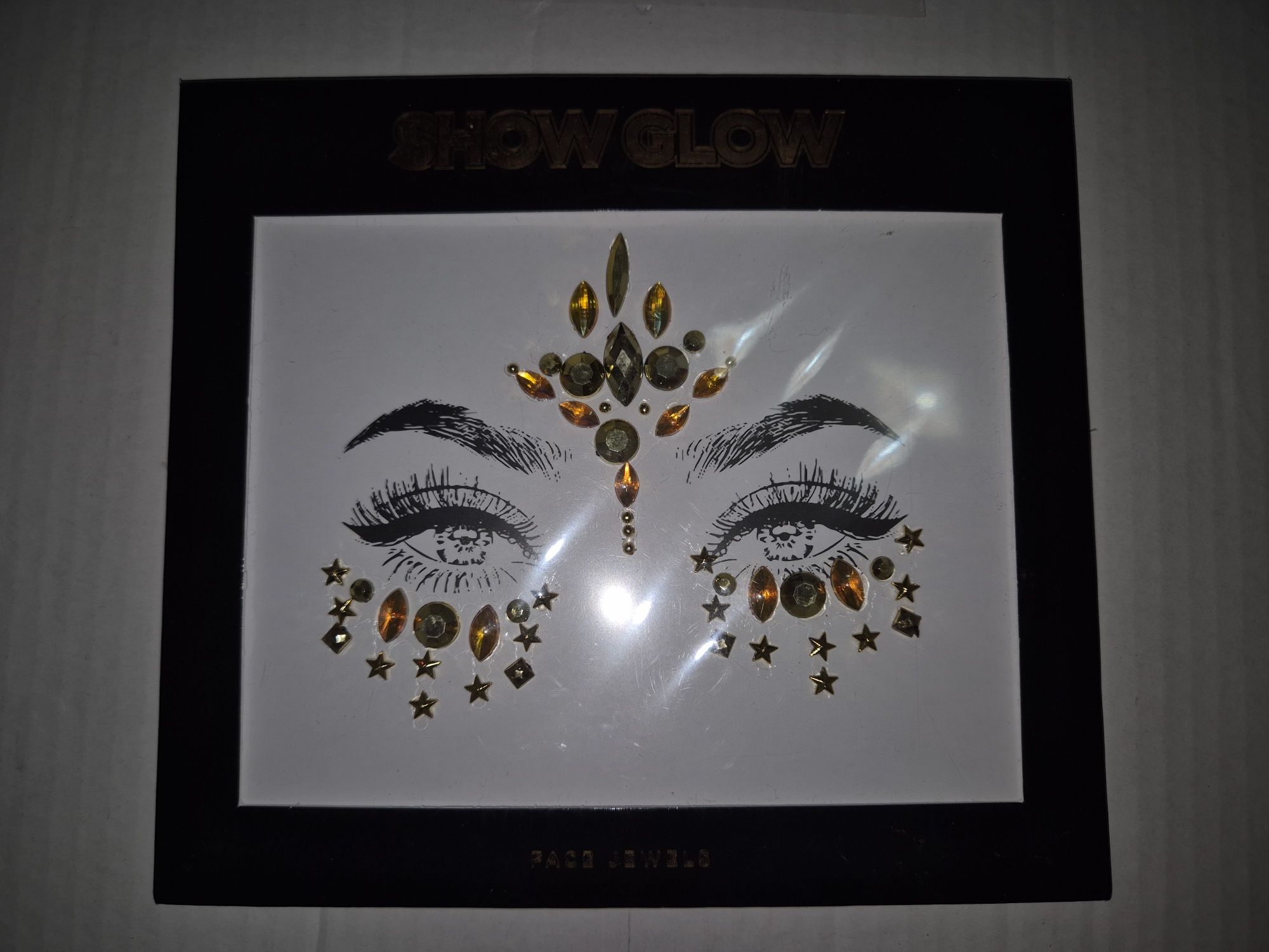Bijuterii/strasuri/stickere decorative/accesorii decorative 2 modele