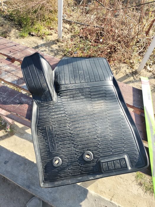 Полик jetour продам