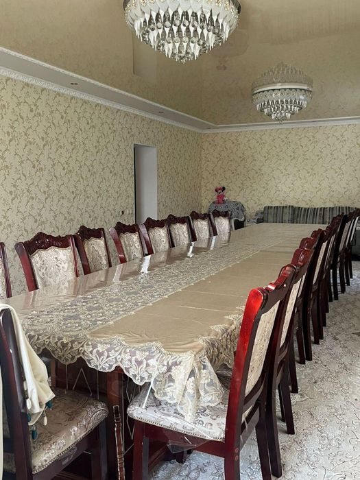 Срочно Продам гостиный  стол