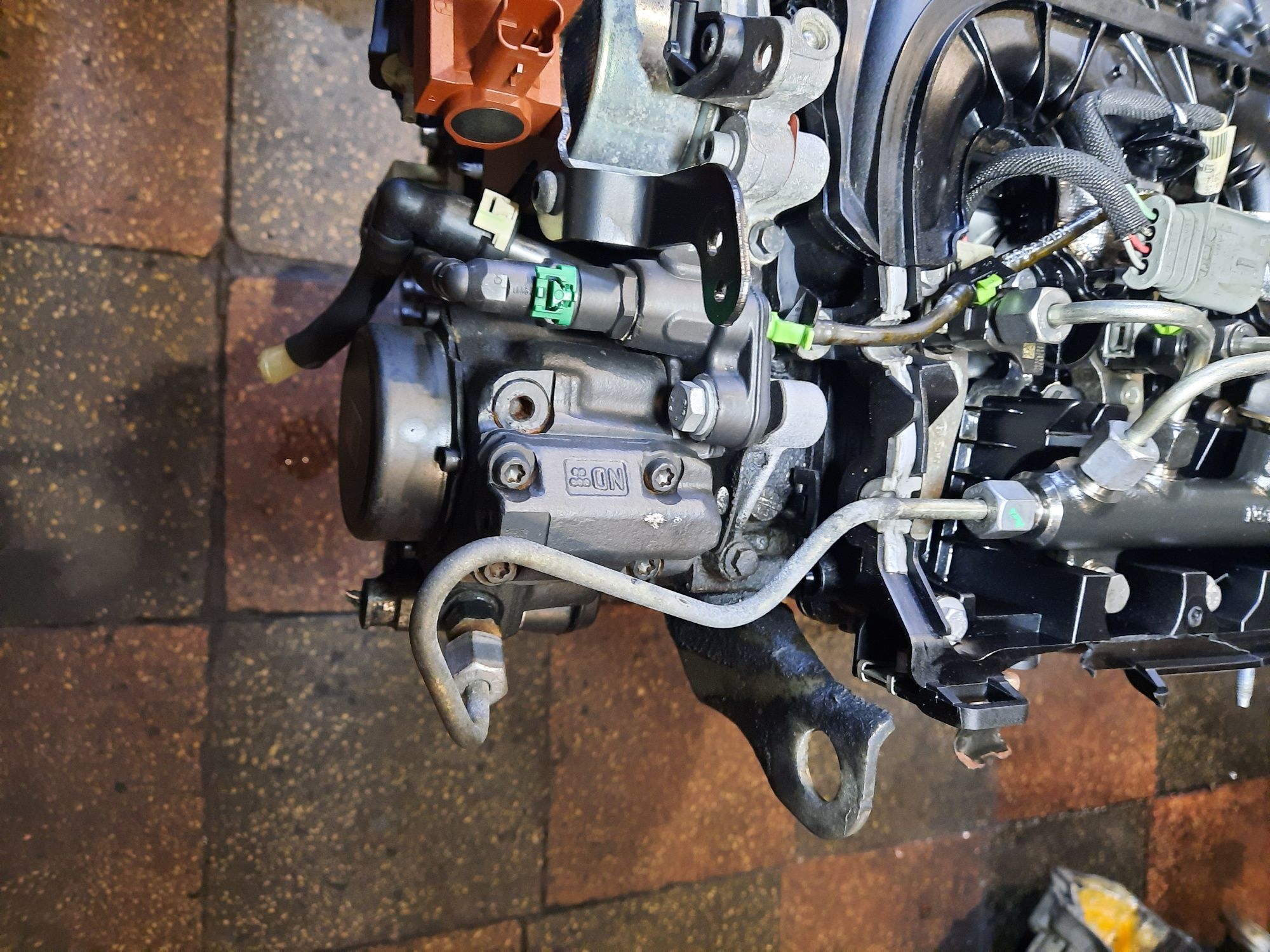 Pompa inalte pompa injectie ford peugeot citroen 2.0tdci 2.0hdi euro5