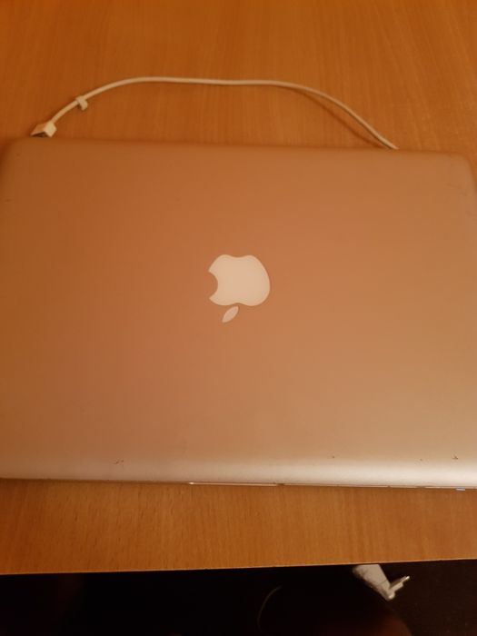 Vând laptop MacBook Pro