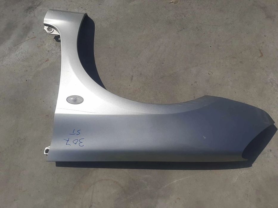 aripa stanga fata  peugeot 307 sw