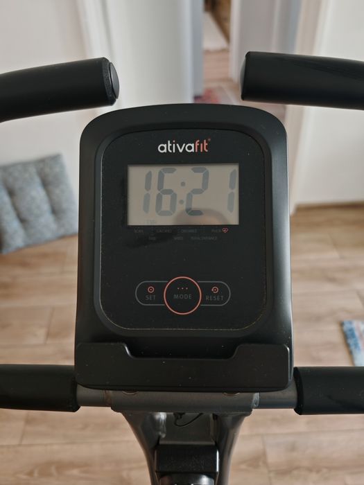 Bicicleta fitness pliabilă