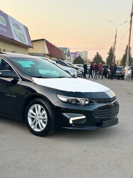 MALIBU srochna sotiladi