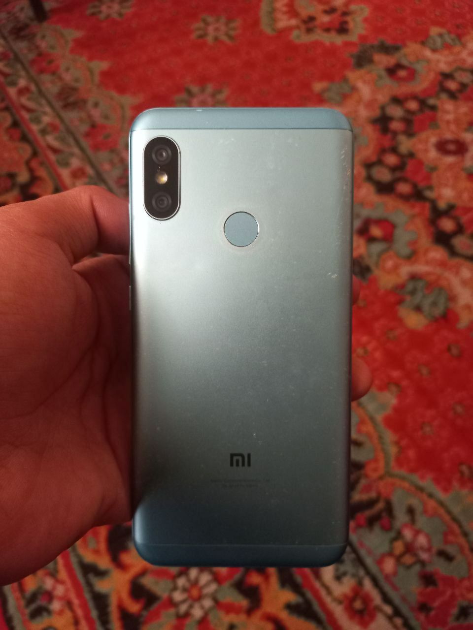 Redmi 6pro rangi kok hotira 4/64 batareyka 4000 kafolat 10kun holati ?