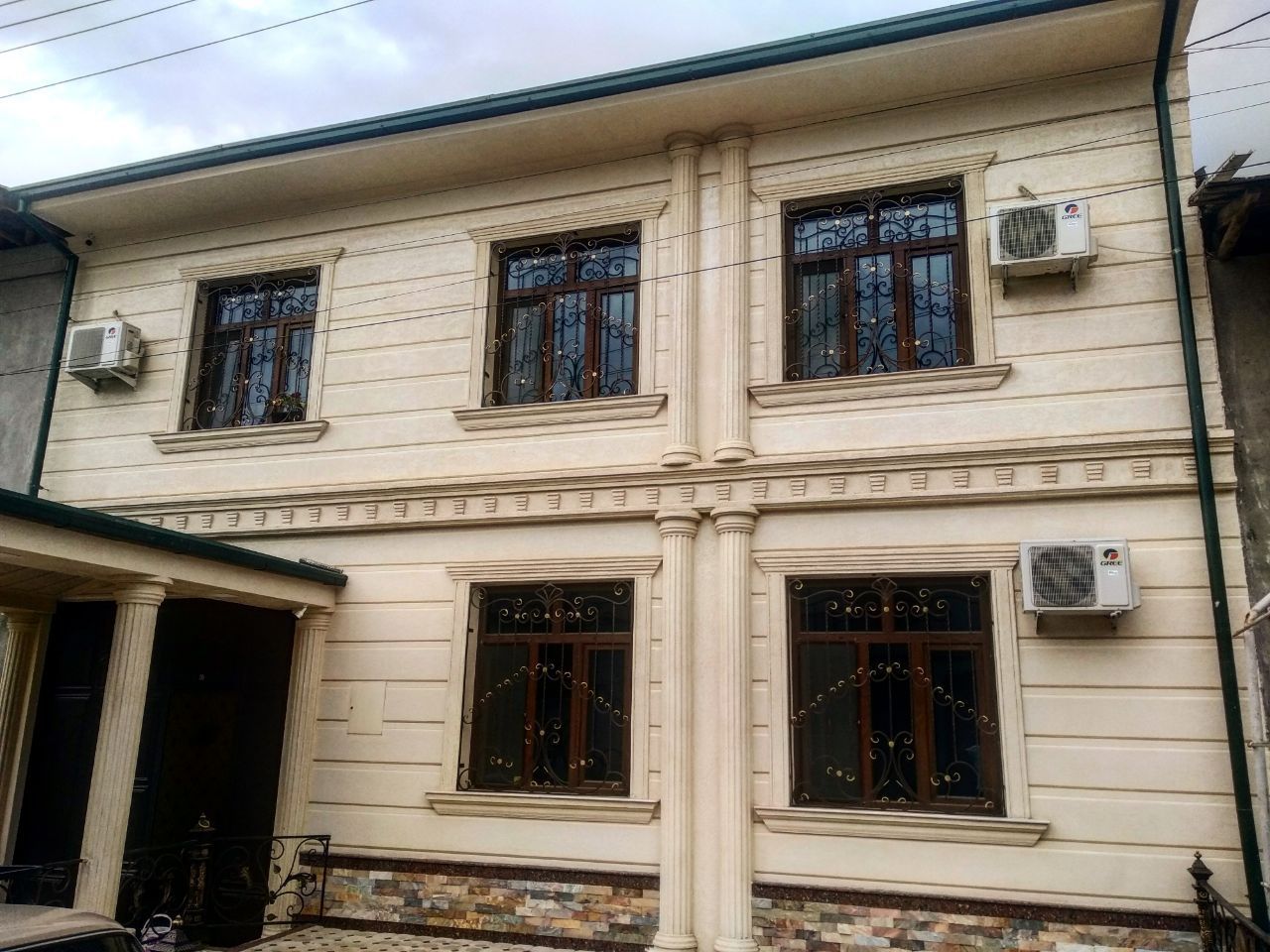 Travertin fasad ishlari