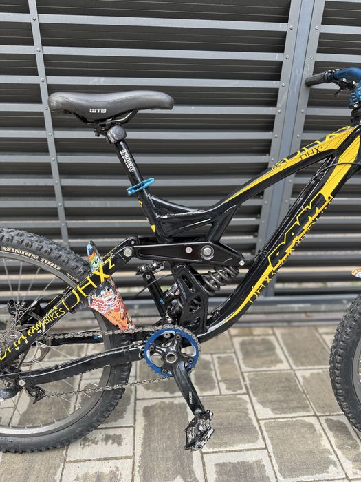Bicicleta Downhill RAM DHX 2 + casca fullface THE carbon