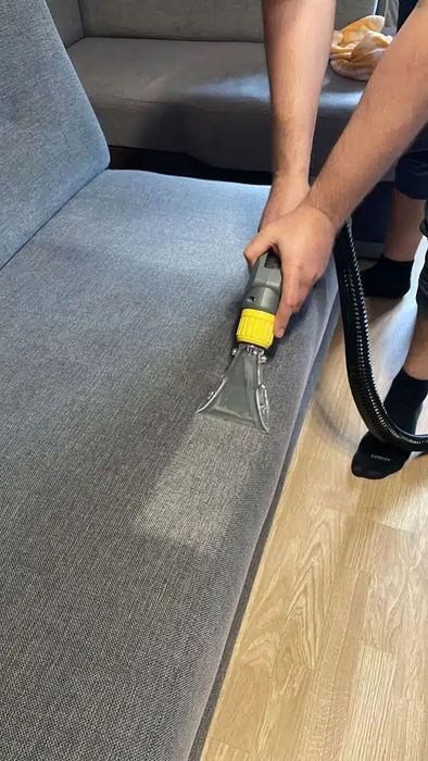 Curățare profesională tapițerii – canapele, fotolii, saltele