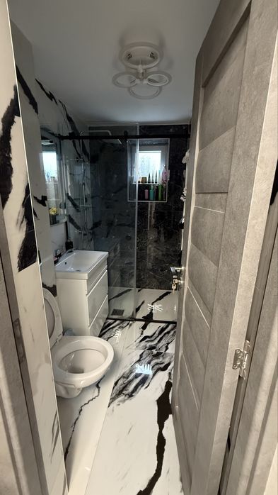 Vand apartament complet mobilat