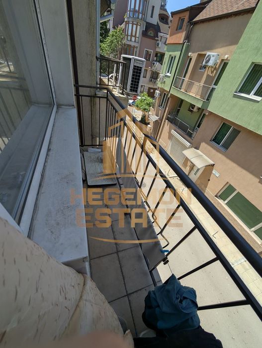 Продава се Двустаен апартамент в Варна, Колхозен пазар - 52 кв.м за 1924 €/кв.м - Снимка #8