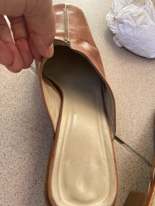 Saboti din piele captusiti cu piele maro