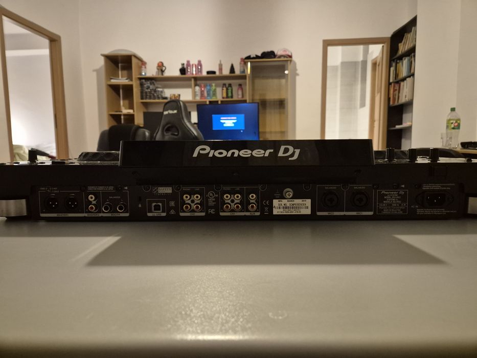 Consola Dj pionner XDJ RX2