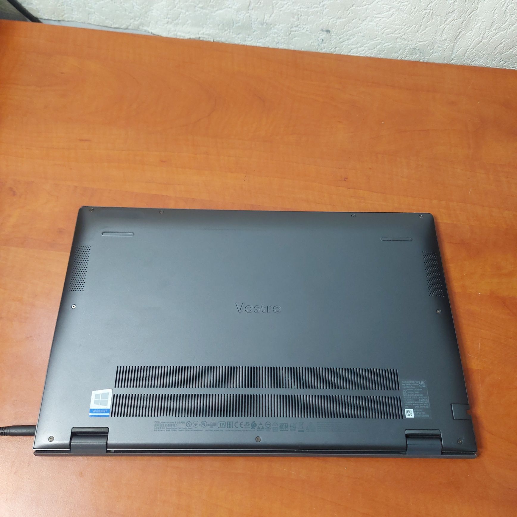 Dell Vostro 15 i5 gen11 16gb ddr4,ssd 256gb,disp 15.6 Nanoedge,ultrab