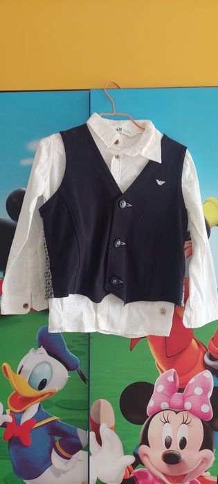 ARMANI оригинален нов елек с риза HM 104 см
