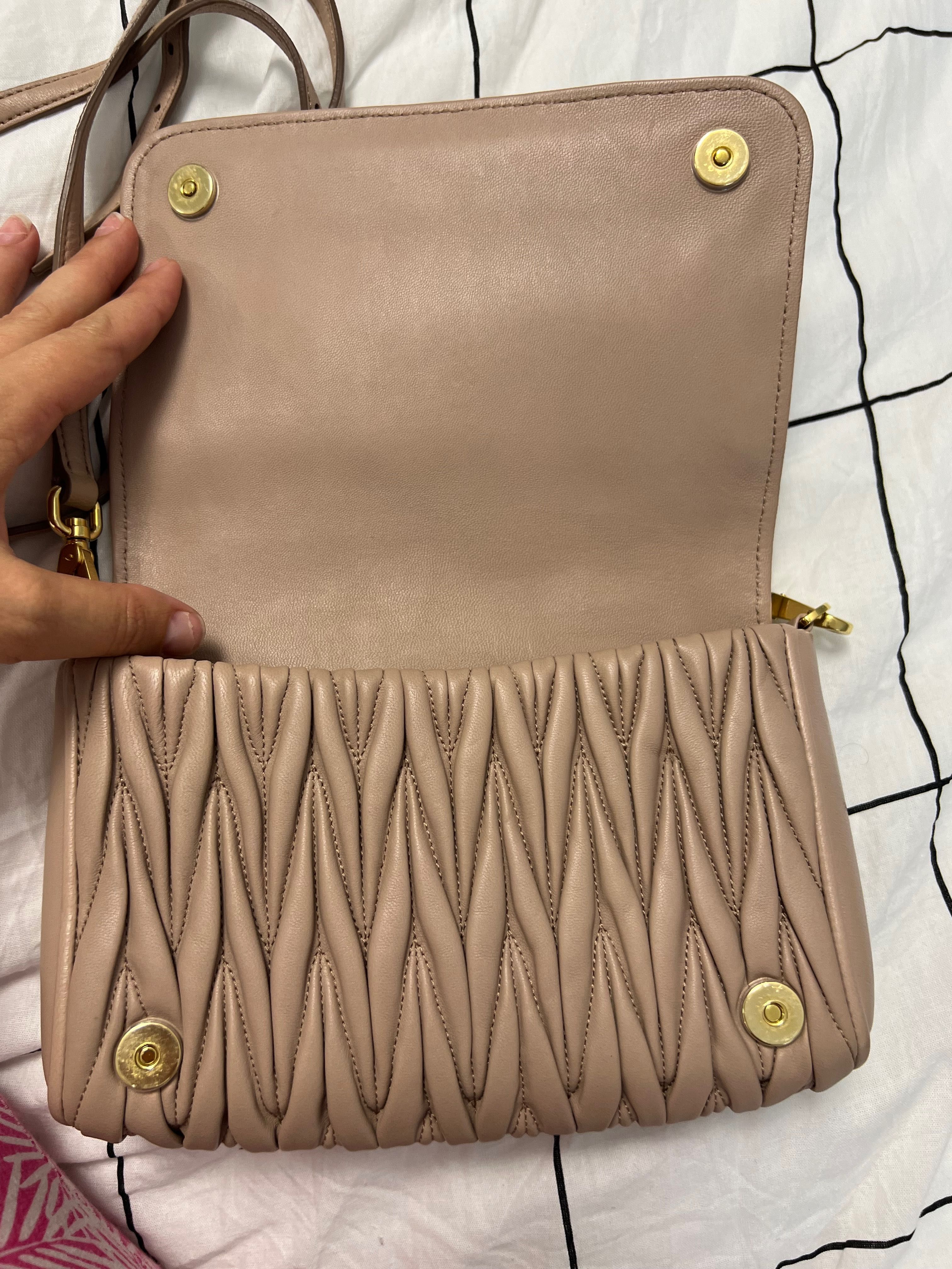 Geanta miu miu beige