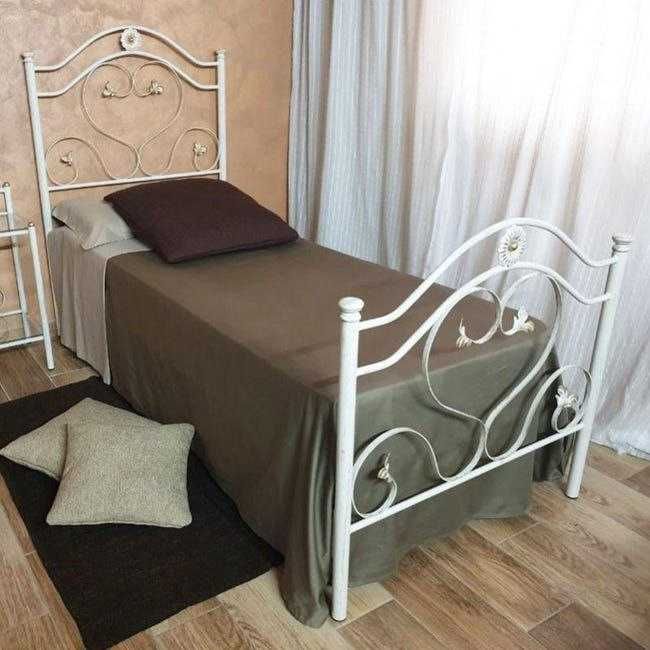 Кованые кровати.