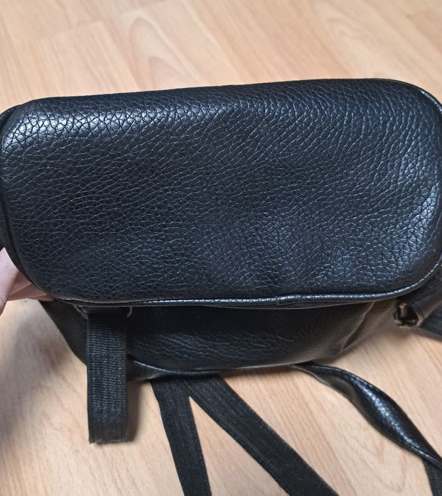 Продавам дамска чанта