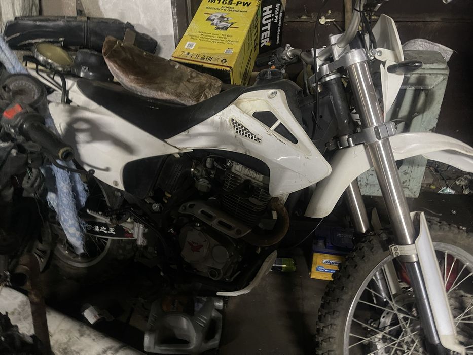 Продам мотоцикл эндуро 250