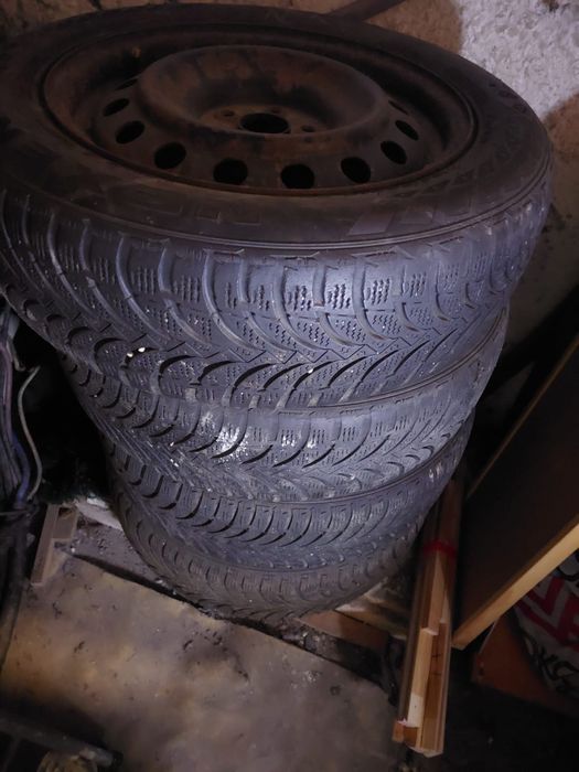 Set jante tablă 16" pentru Toyota + anvelope Nexen 195/60/16