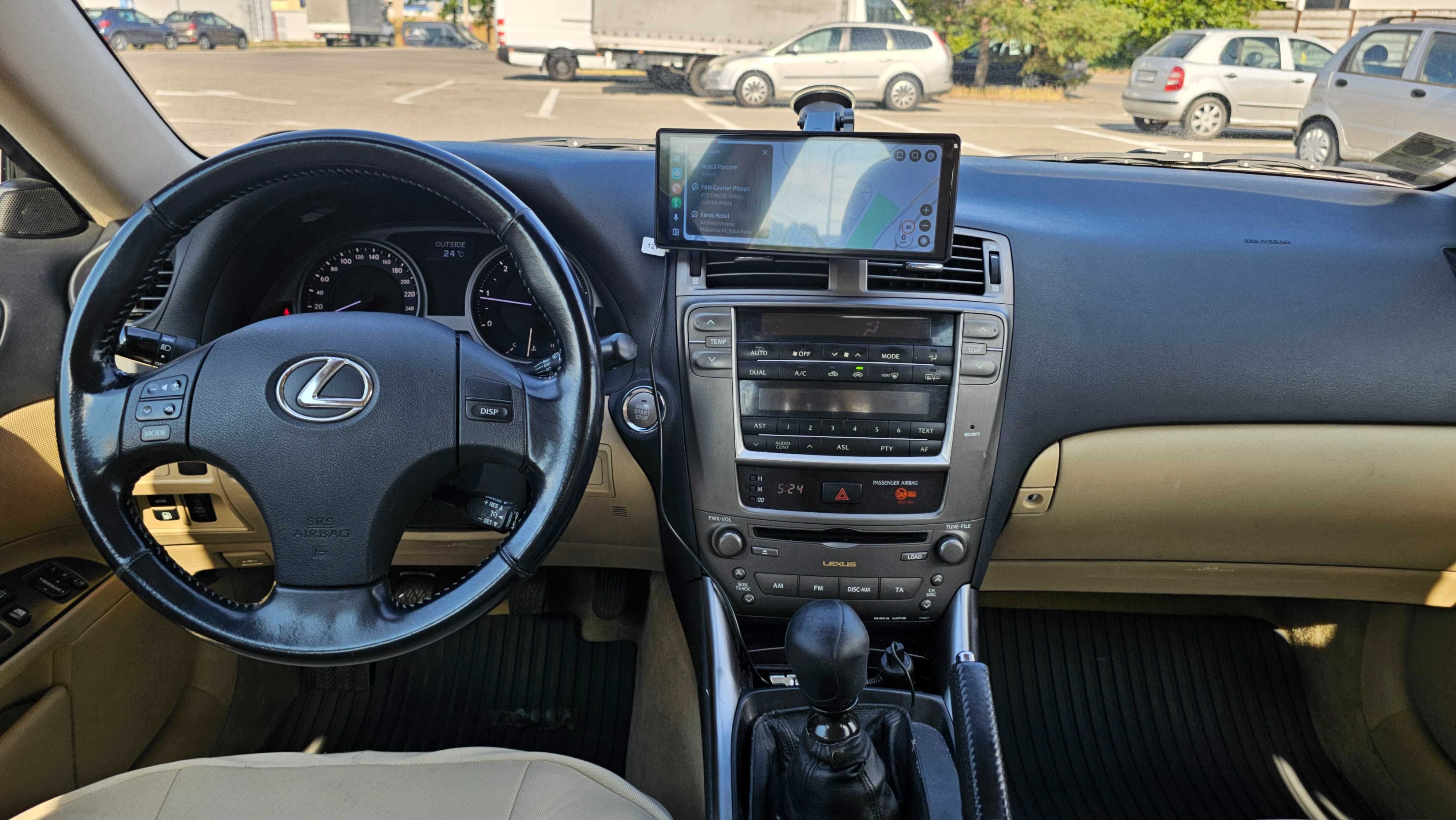 Vând autoturism Lexus IS 220d, primul cumpărător, plus piese rezervă