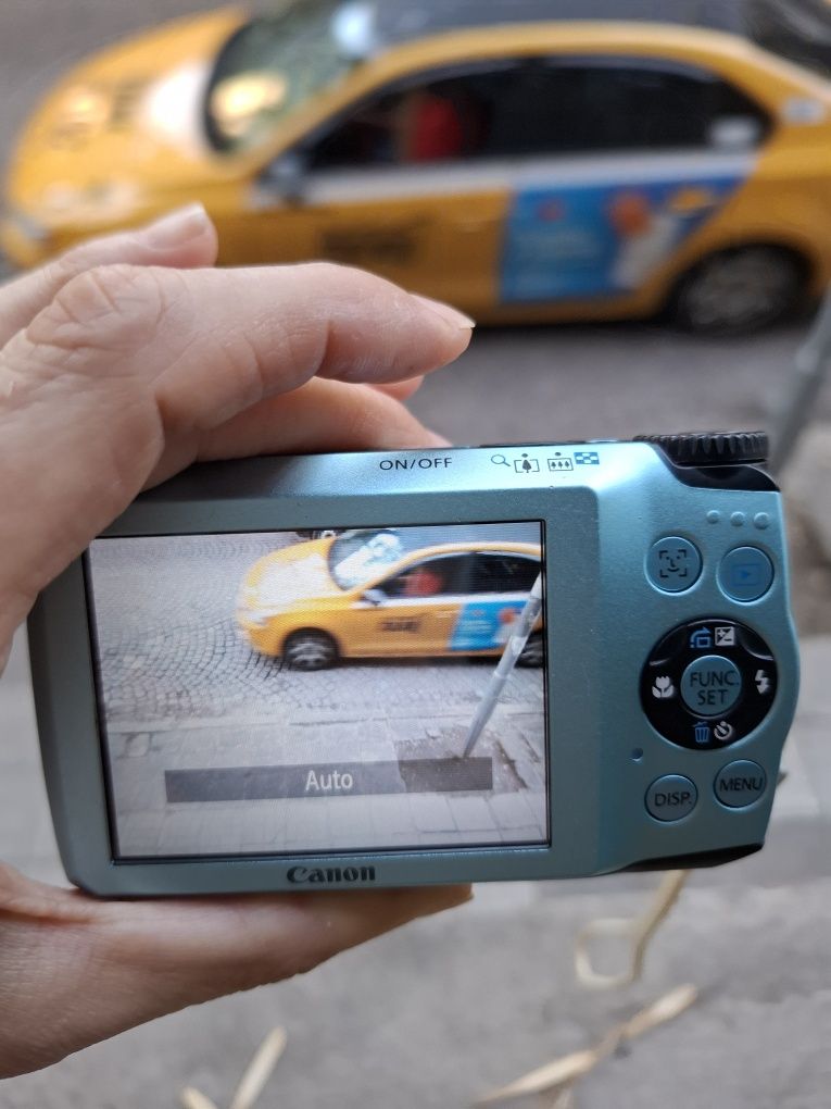 Компактен дигитален фотоапарат CANON POWERSHOT 3200is