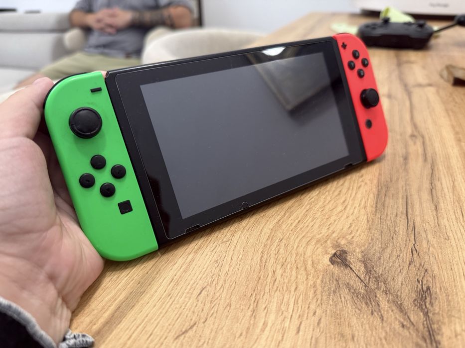 Nintendo Switch V2