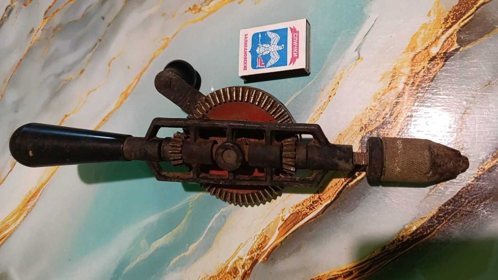 Продаётся мини дрель СССР.