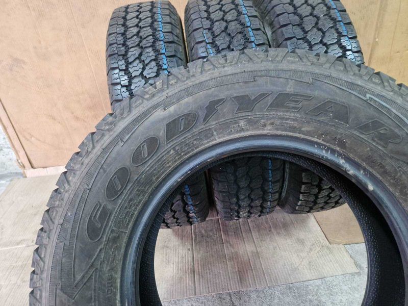 4 Goodyear R16C 205
летни бусови гуми DOT2921