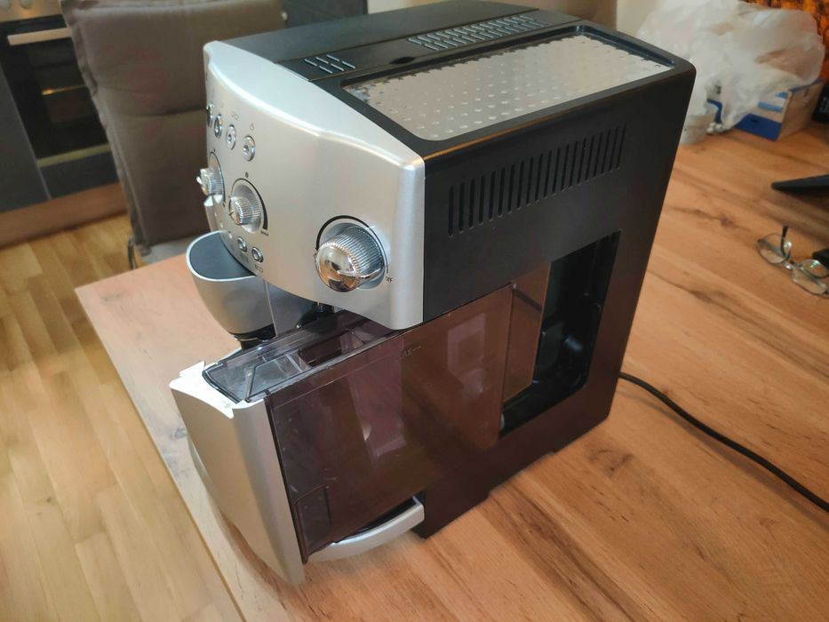 Кафеавтомат Delonghi Magnifica