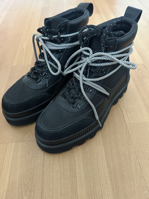 Ghete Reserved marimea 41