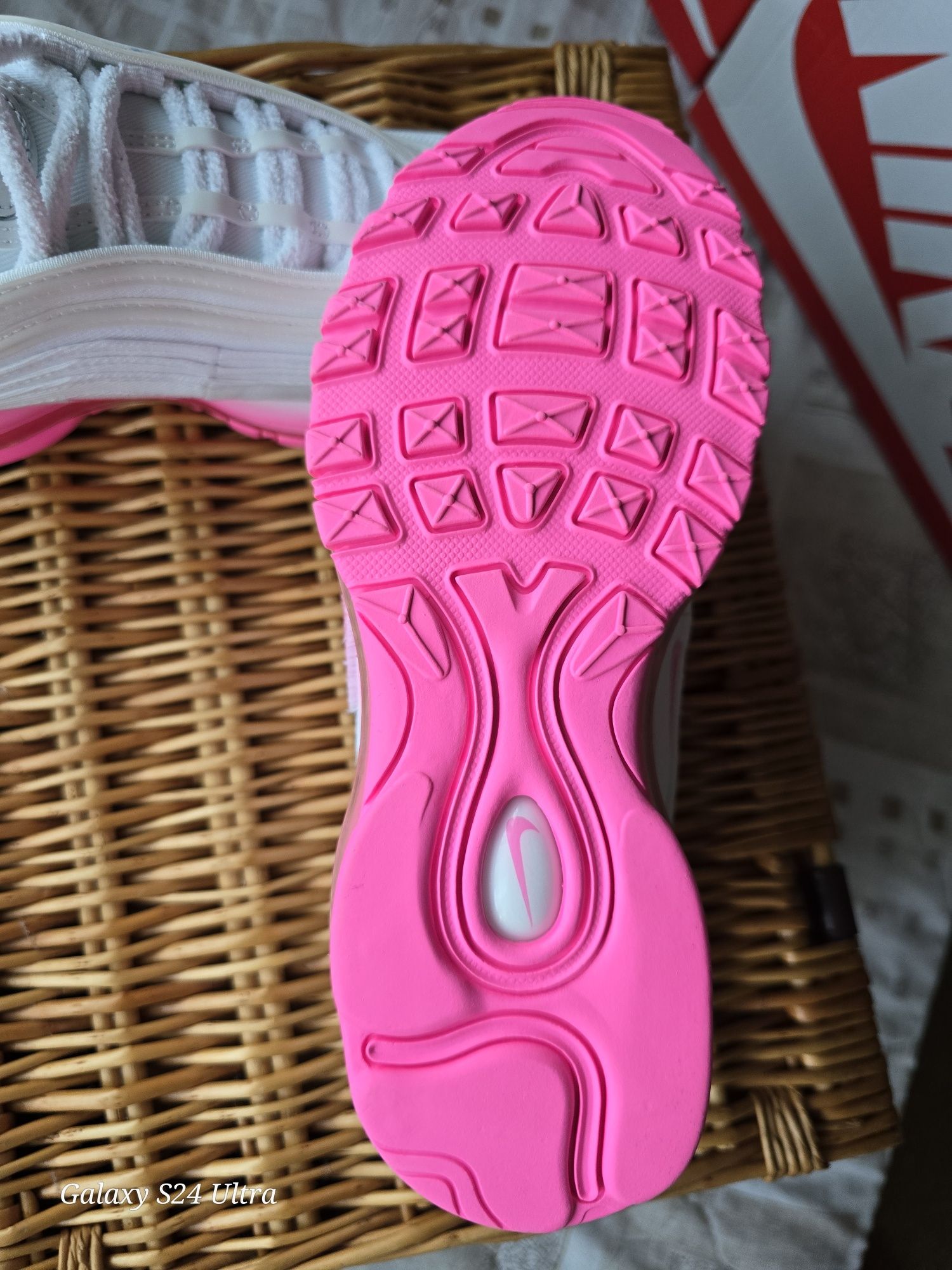 Маратонки Nike Air Max 97 SE Pink/White